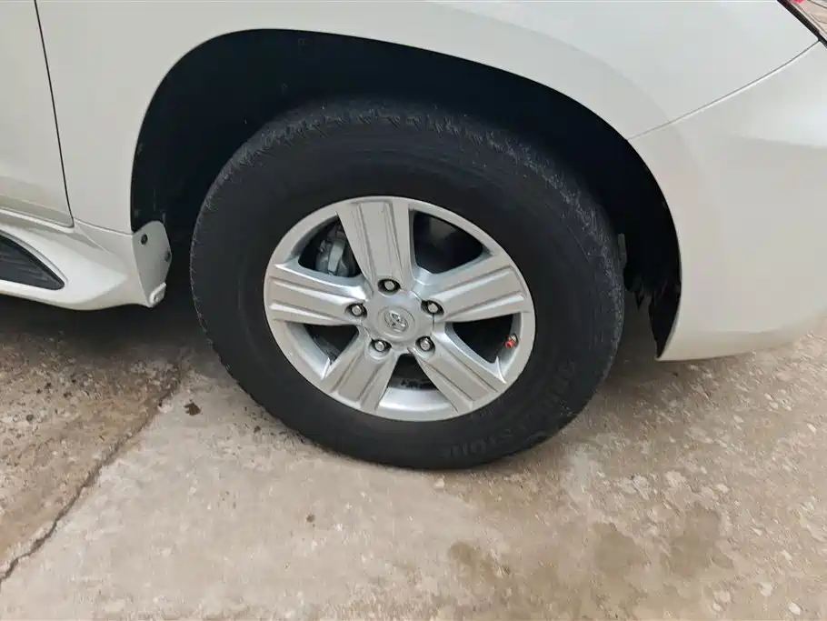 Toyota Land Cruiser 2015