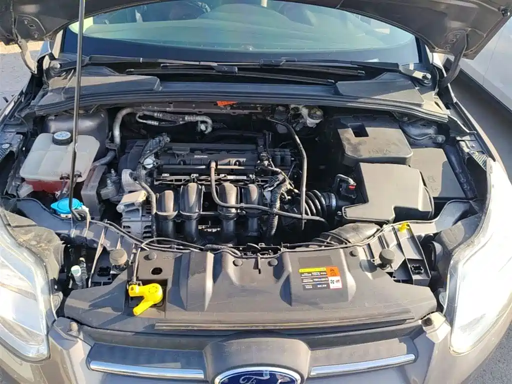 Ford Focus 2015 — фото 20