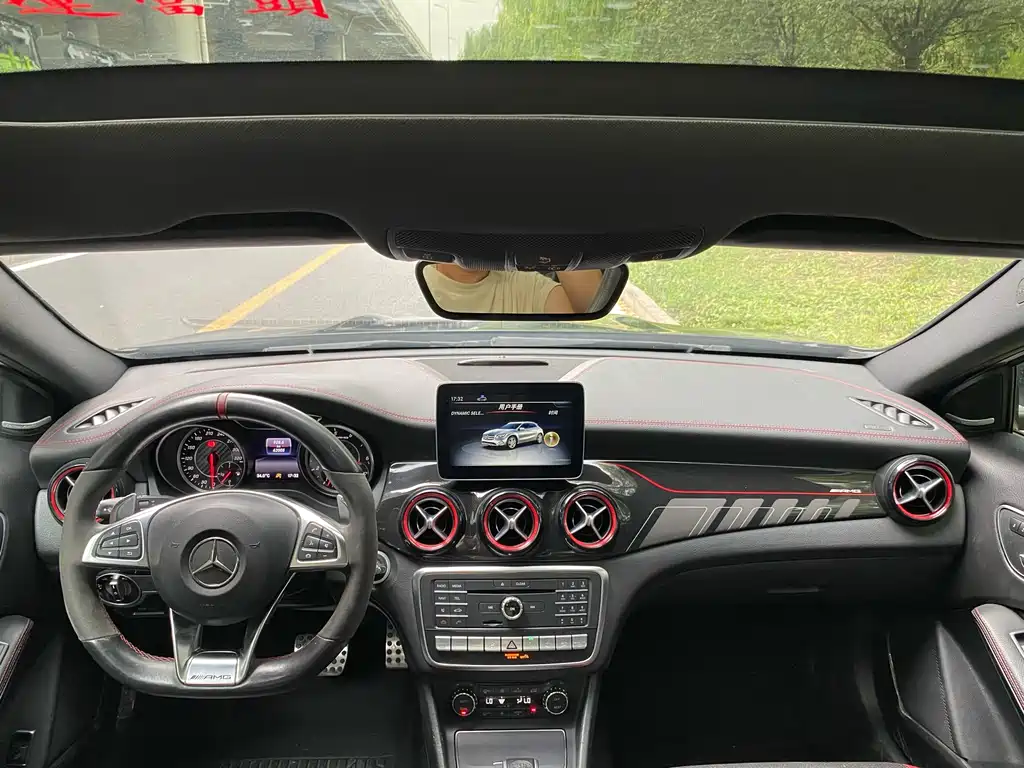 Mercedes-Benz GLA AMG 2018 — фото 6