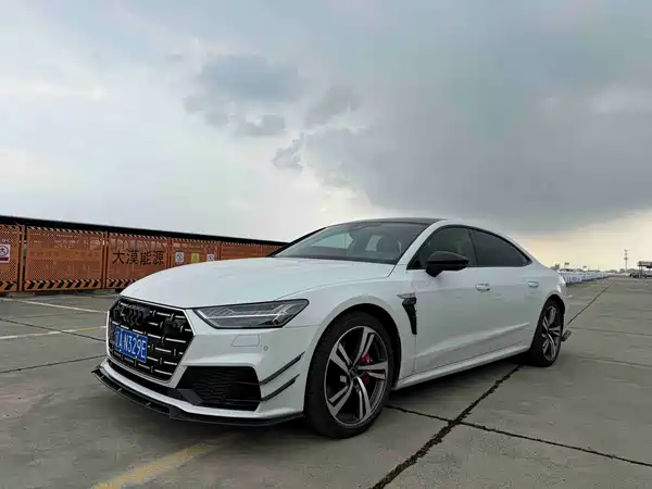 Audi A7L 2022