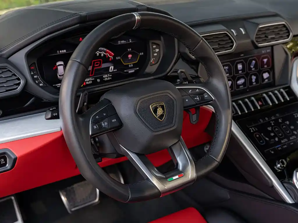 Lamborghini Urus 2019 — фото 9