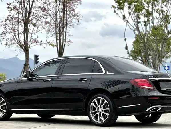 Mercedes-Benz E-Class 2017