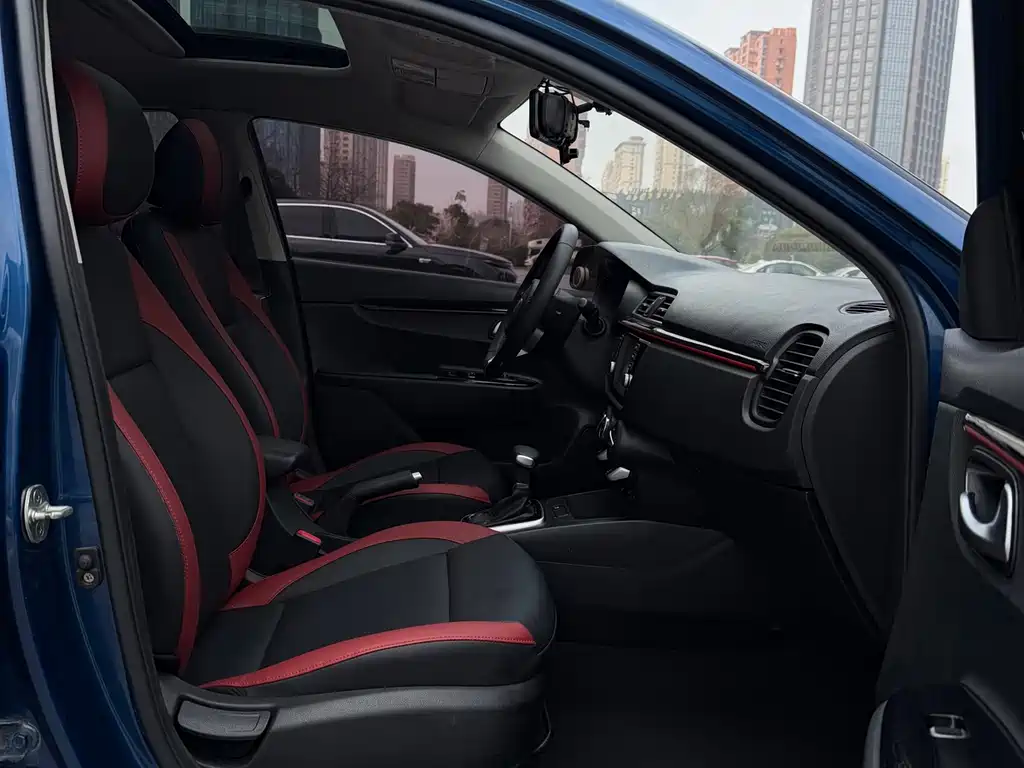Kia KX Cross 2019 — фото 8