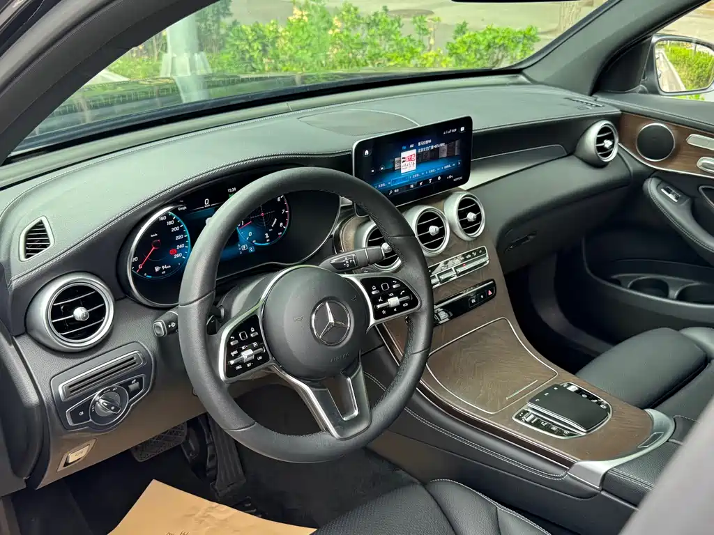 Mercedes-Benz GLC 2021 — фото 13