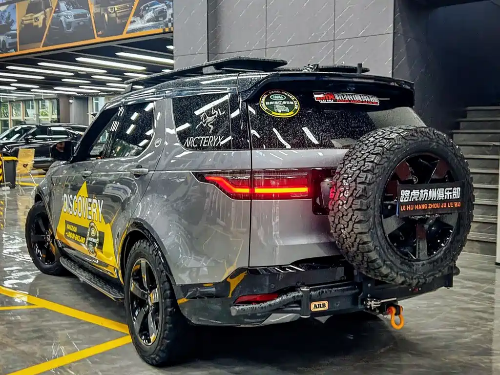 Land Rover Discovery 2022 — фото 10