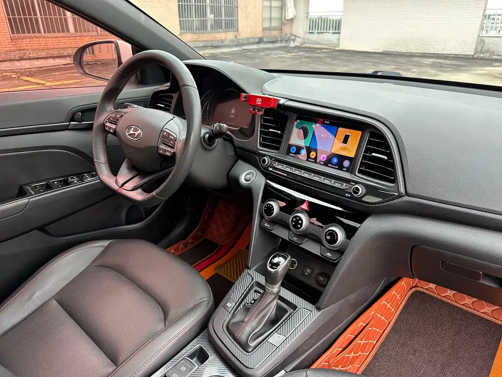Hyundai Elantra 2020 — фото 12