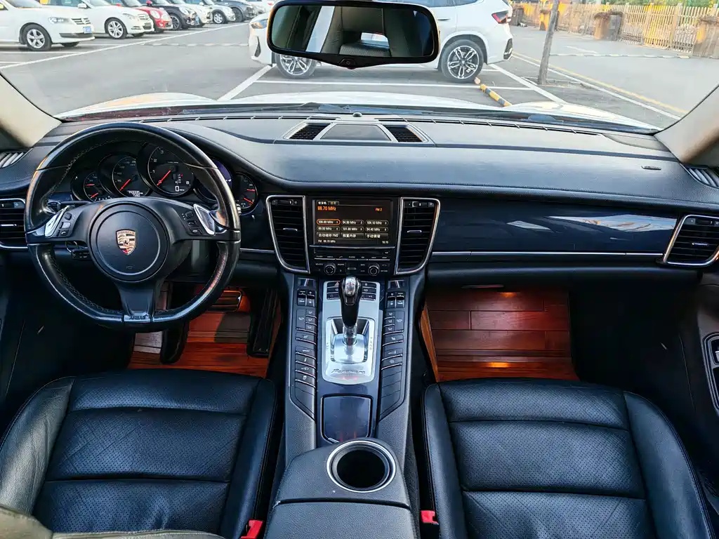 Porsche Panamera 2012 — фото 16