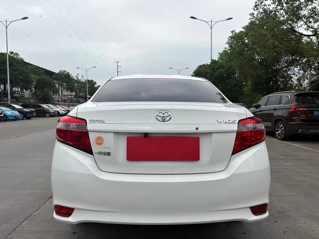 Toyota Vios 2016 — фото 8