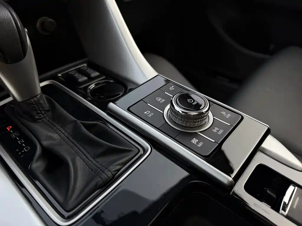 Mitsubishi Yige 2019 — фото 11