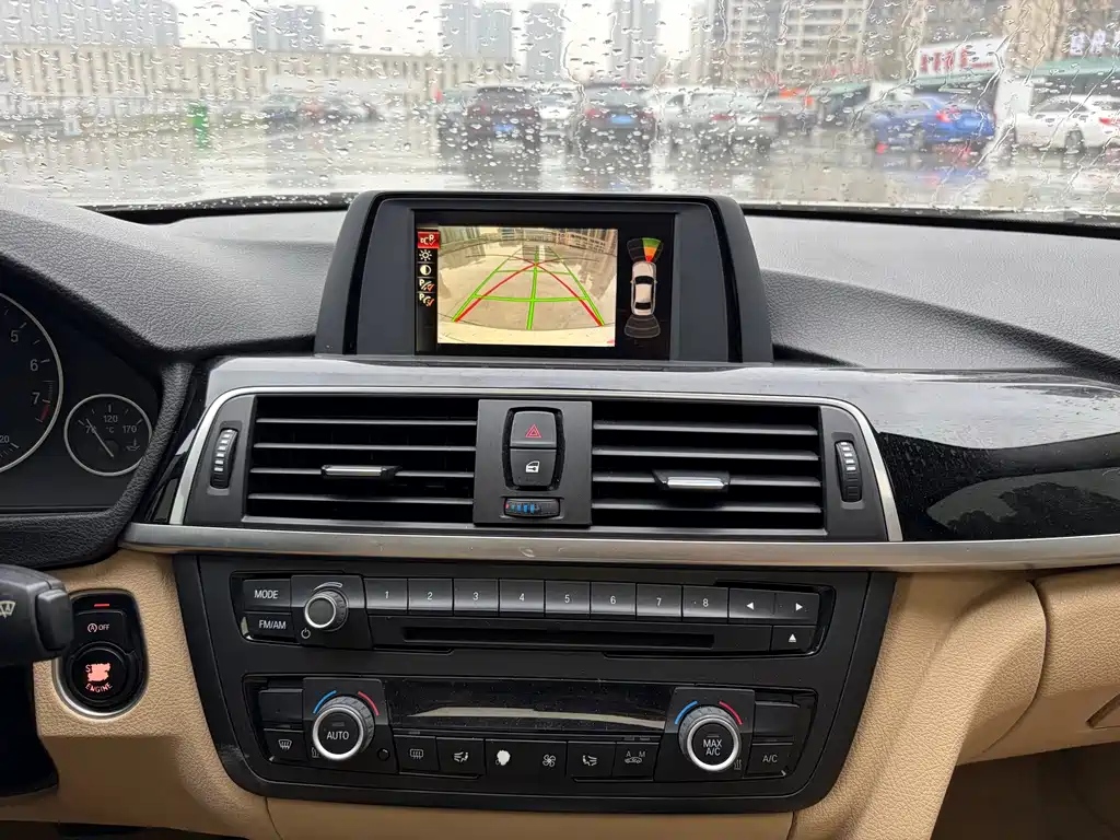BMW 3 Series 2015 — фото 14