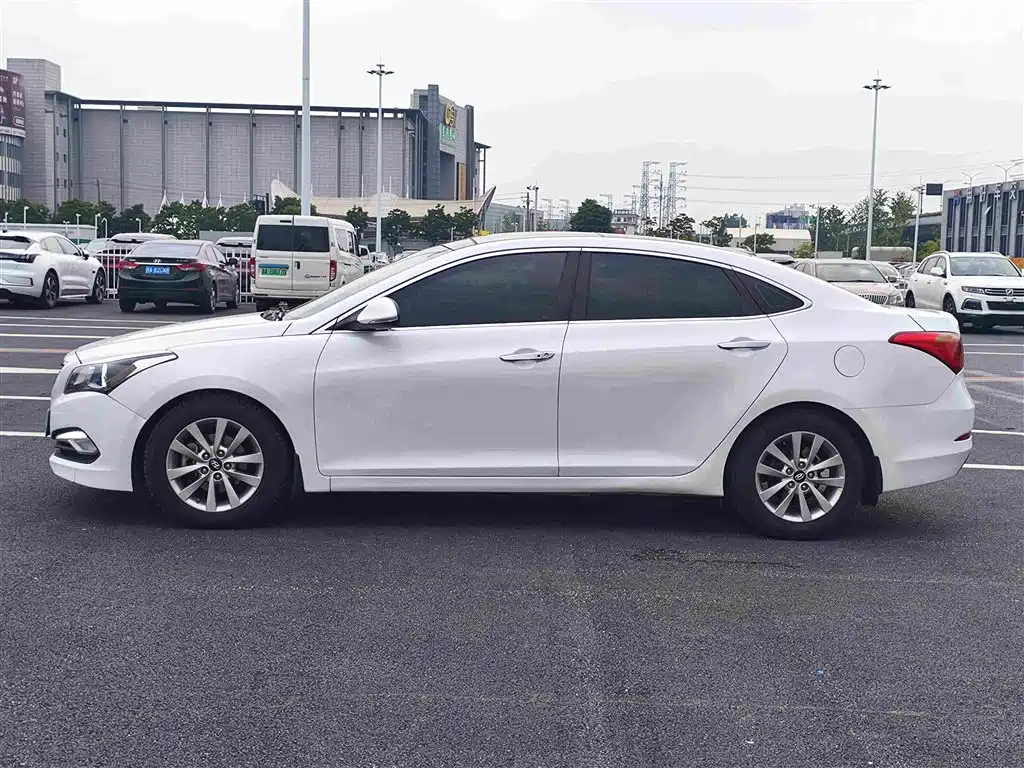 Hyundai Mistra 2015 — фото 2