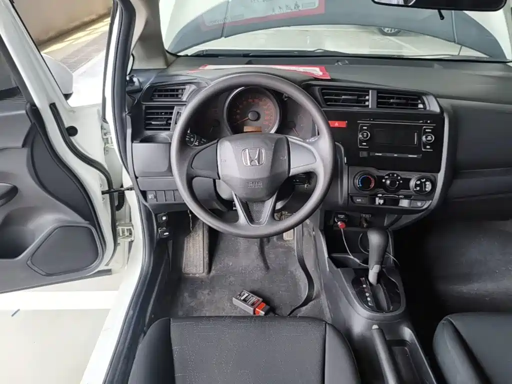 Honda Fit 2015 — фото 11