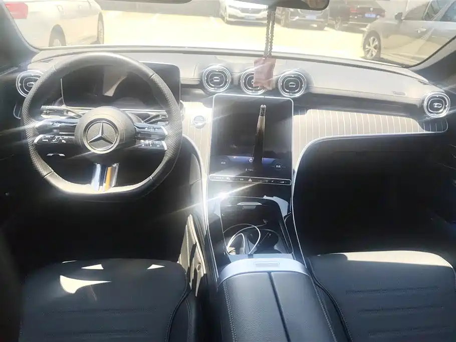 Mercedes-Benz C-Class 2023 — фото 10