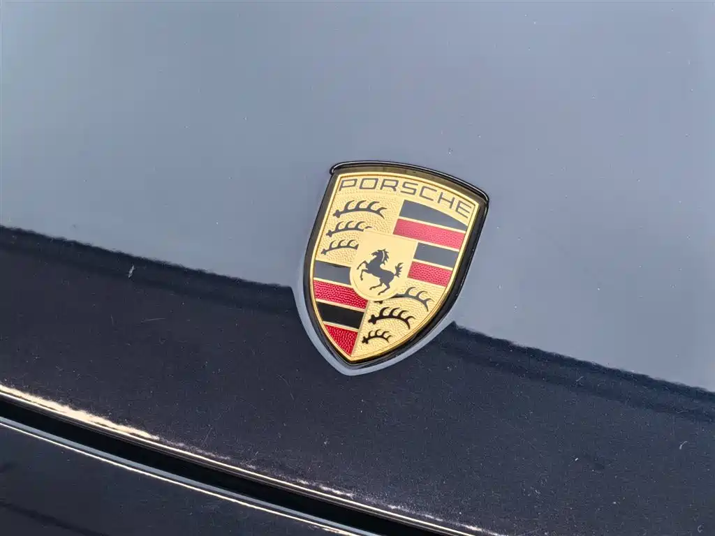 Porsche Cayenne 2018 — фото 36