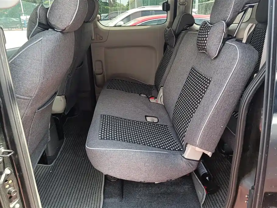 Nissan NV200 2014 — фото 11