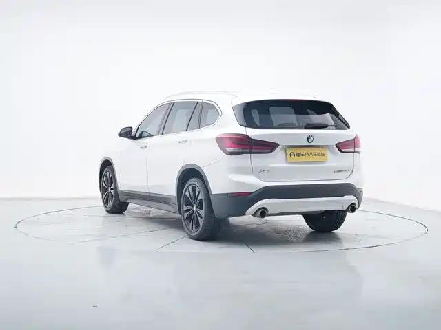 BMW X1 2021 — фото 2