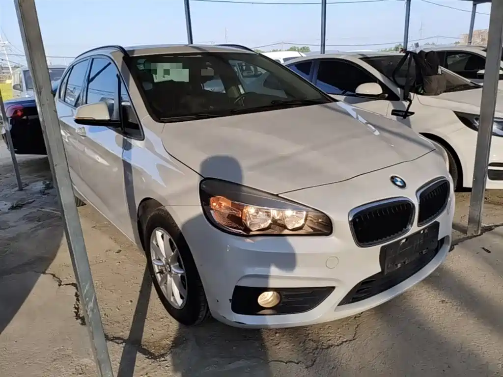 BMW 2 Series Active Tourer 2016 — фото 4