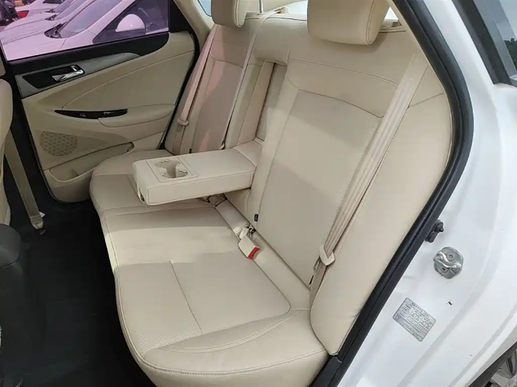 Changan Eado 2018 — фото 17