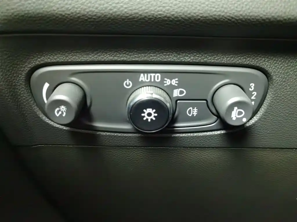 Buick Envision Plus 2022 — фото 21