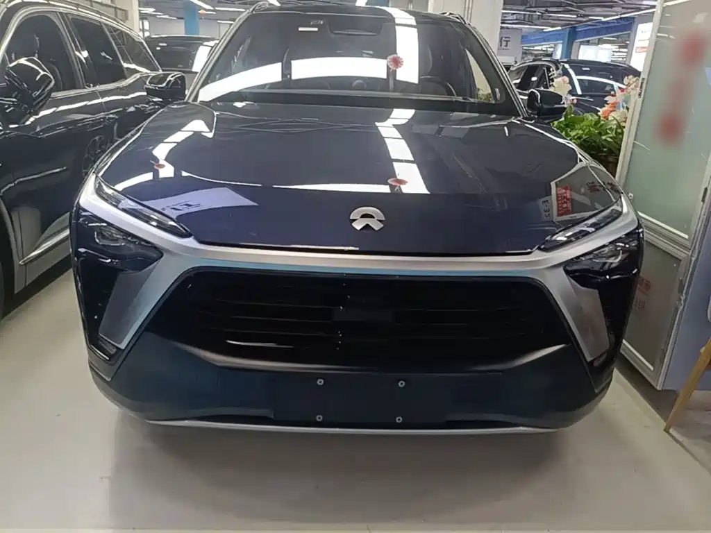 NIO ES8 2021