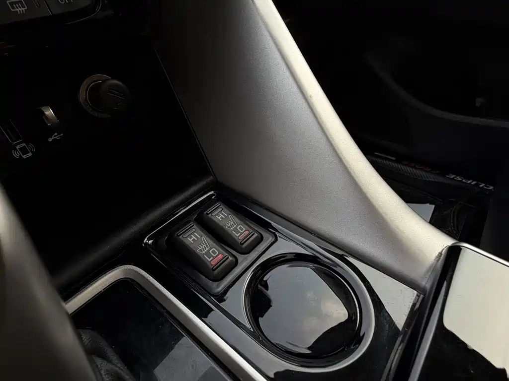 Mitsubishi Yige 2019 — фото 12