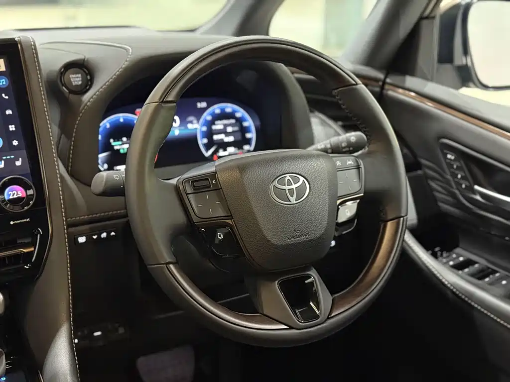 Toyota Alphard 2025 — фото 14