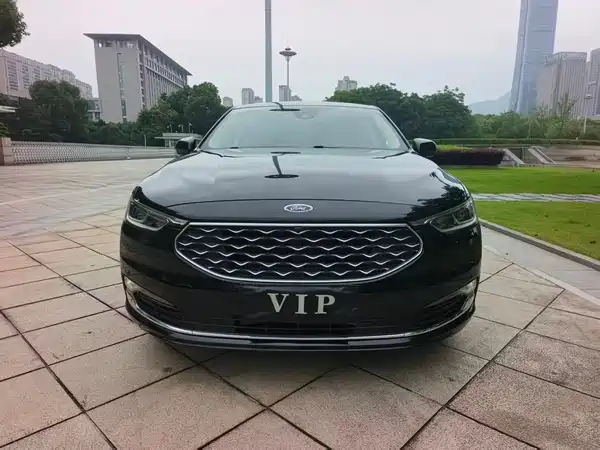 Ford Taurus 2019
