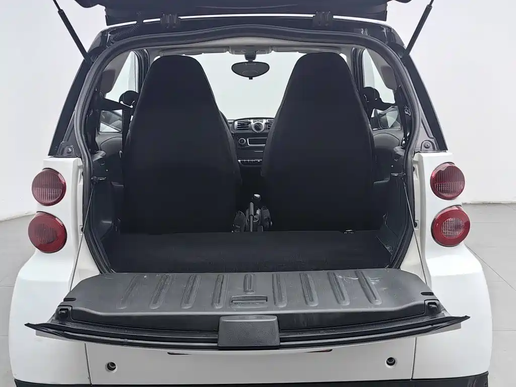 smart fortwo 2013 — фото 16