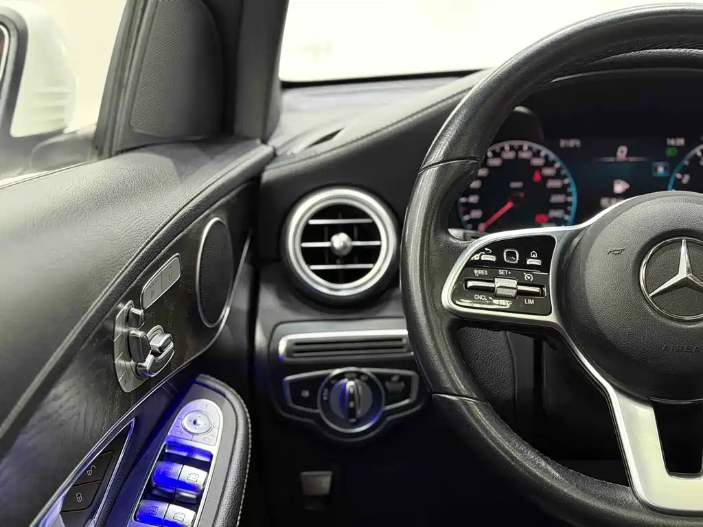 Mercedes-Benz GLC 2019 — фото 10