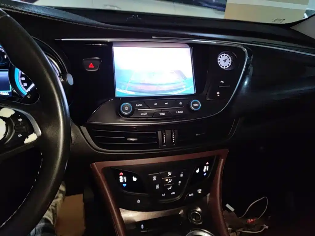 Buick Envision Plus 2016 — фото 13