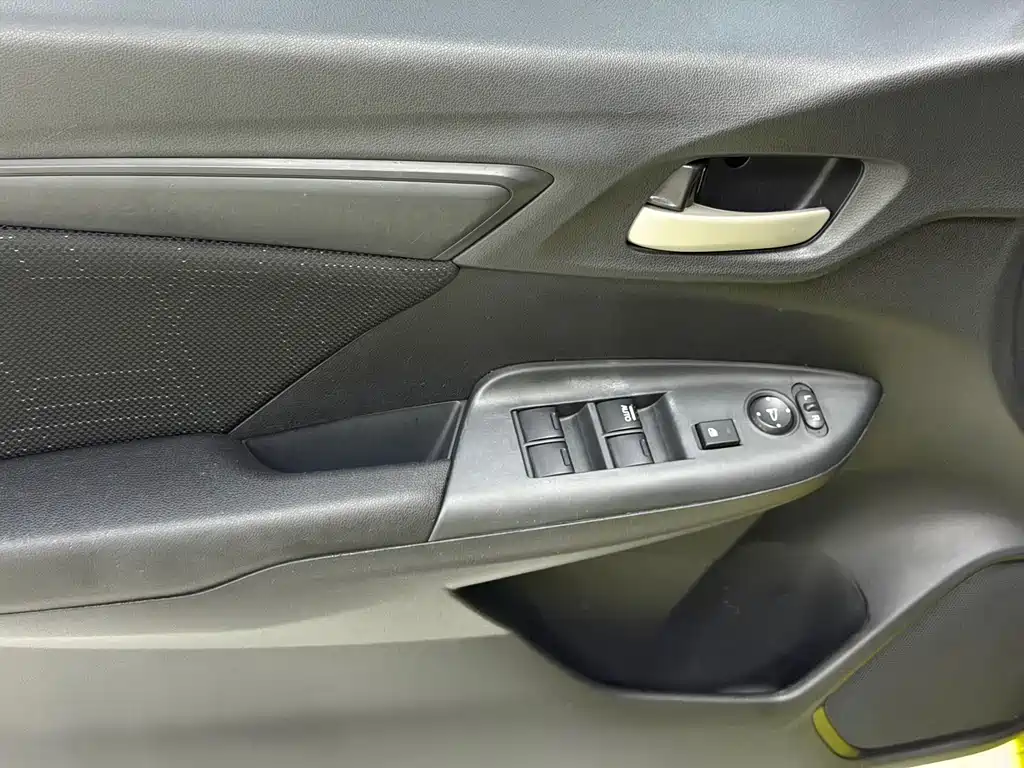 Honda Fit 2015 — фото 14