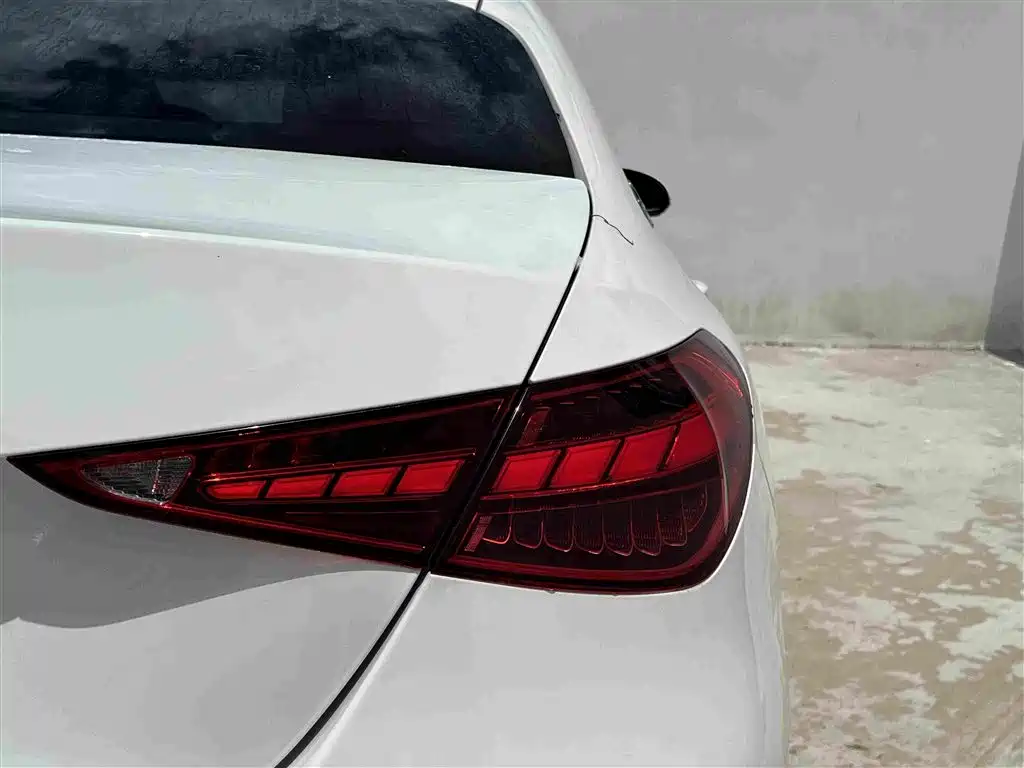 Mercedes-Benz C-Class 2023 — фото 16