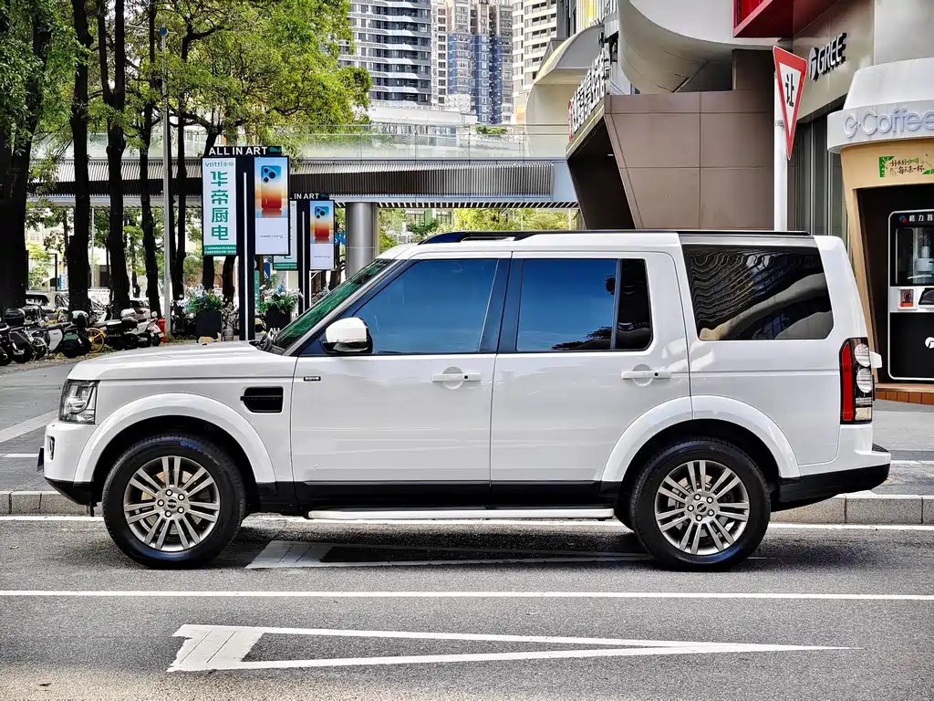 Land Rover Discovery 2014 — фото 3