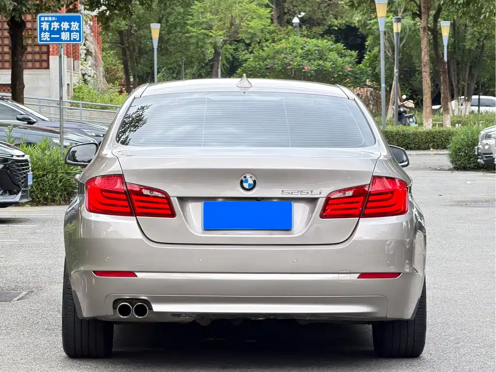 BMW 5 Series 2013 — фото 8