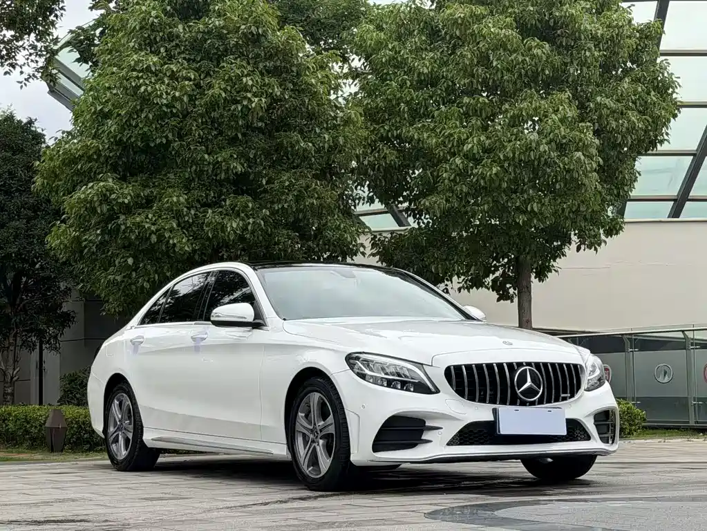 Mercedes-Benz C-Class 2020