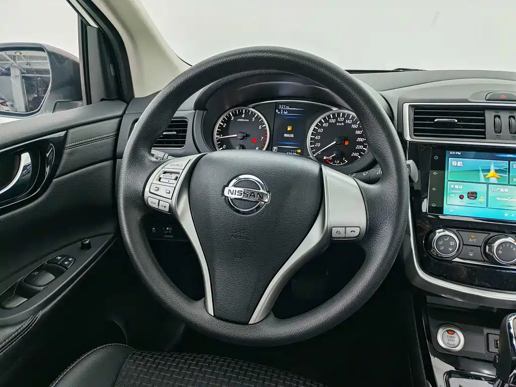 Nissan Tiida 2019 — фото 14