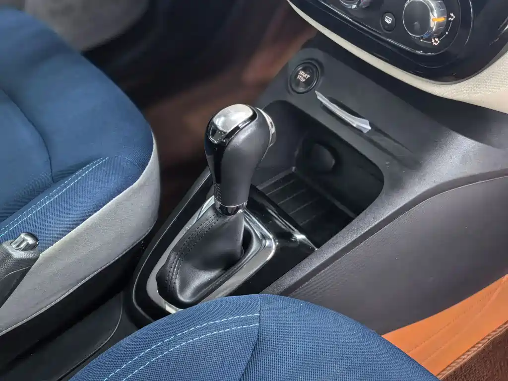 Renault Captur 2015 — фото 18