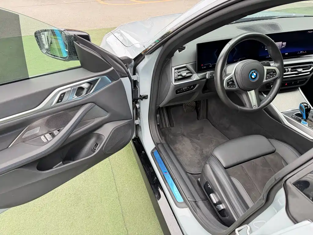 BMW i4 2022 — фото 4