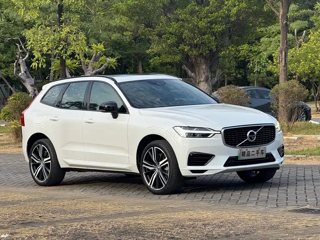 Volvo XC60 PHEV 2020 — фото 3