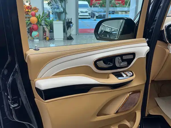 Mercedes-Benz V-Class 2024