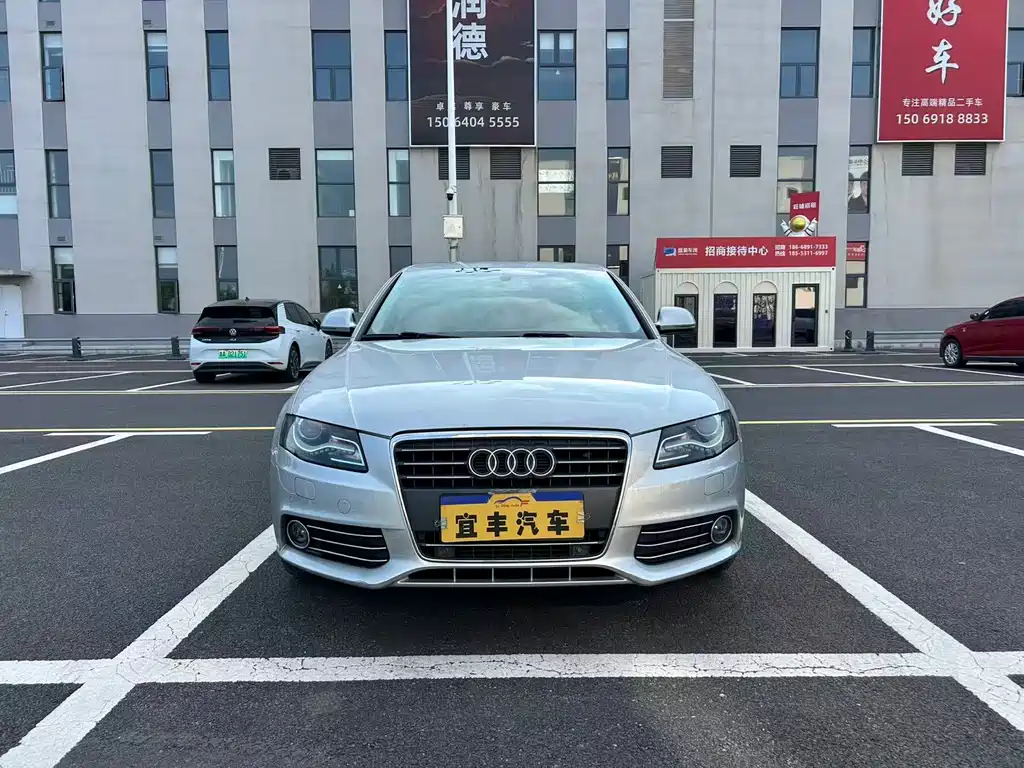 Audi A4L 2011