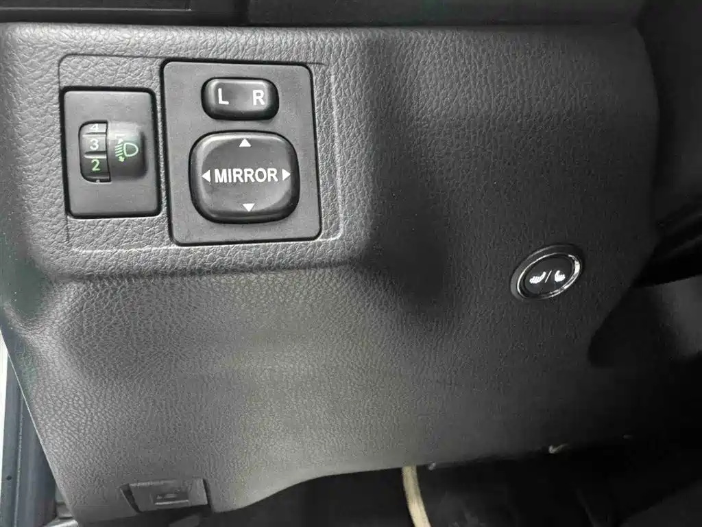 Toyota Yaris L 2022 — фото 14