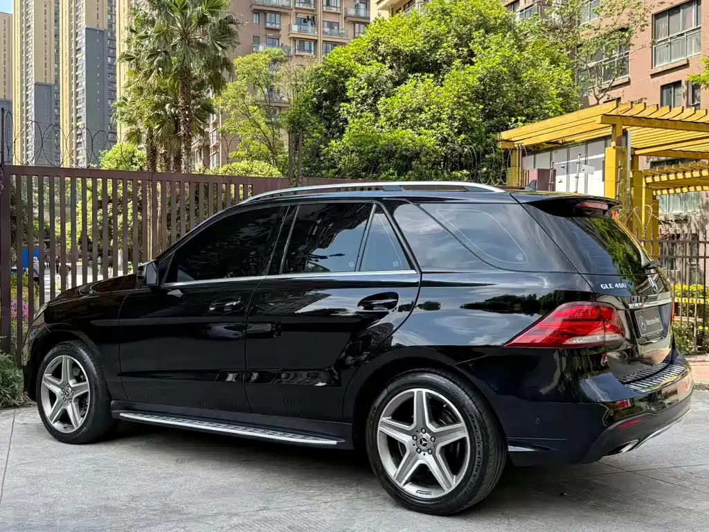 Mercedes-Benz GLE 2015 — фото 28