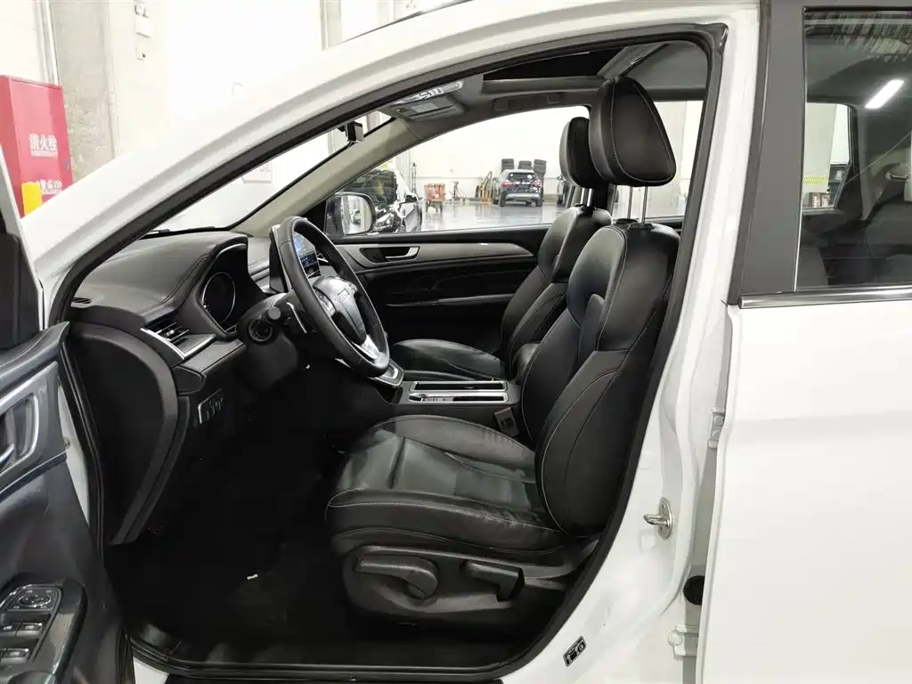 Haval M6 2022 — фото 10