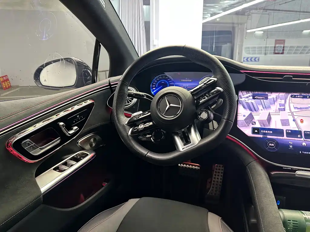 Mercedes-Benz EQE AMG 2023 — фото 21