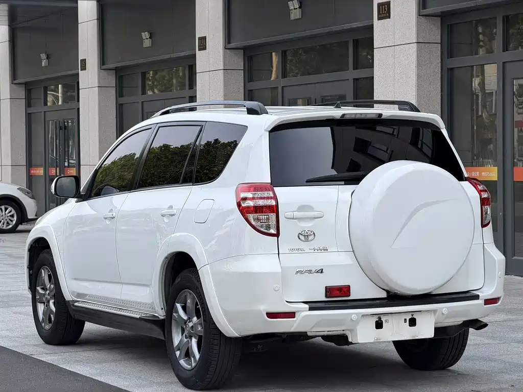 Toyota RAV4 2013