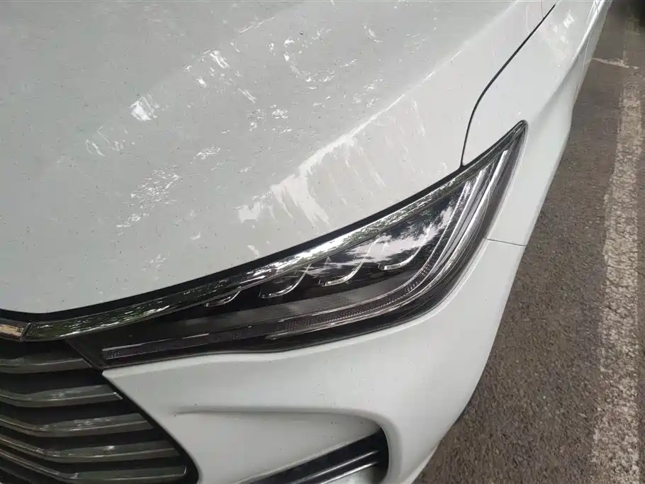 BYD MAX 2018