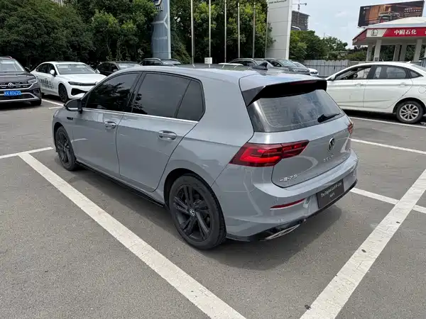 Volkswagen Golf 2022