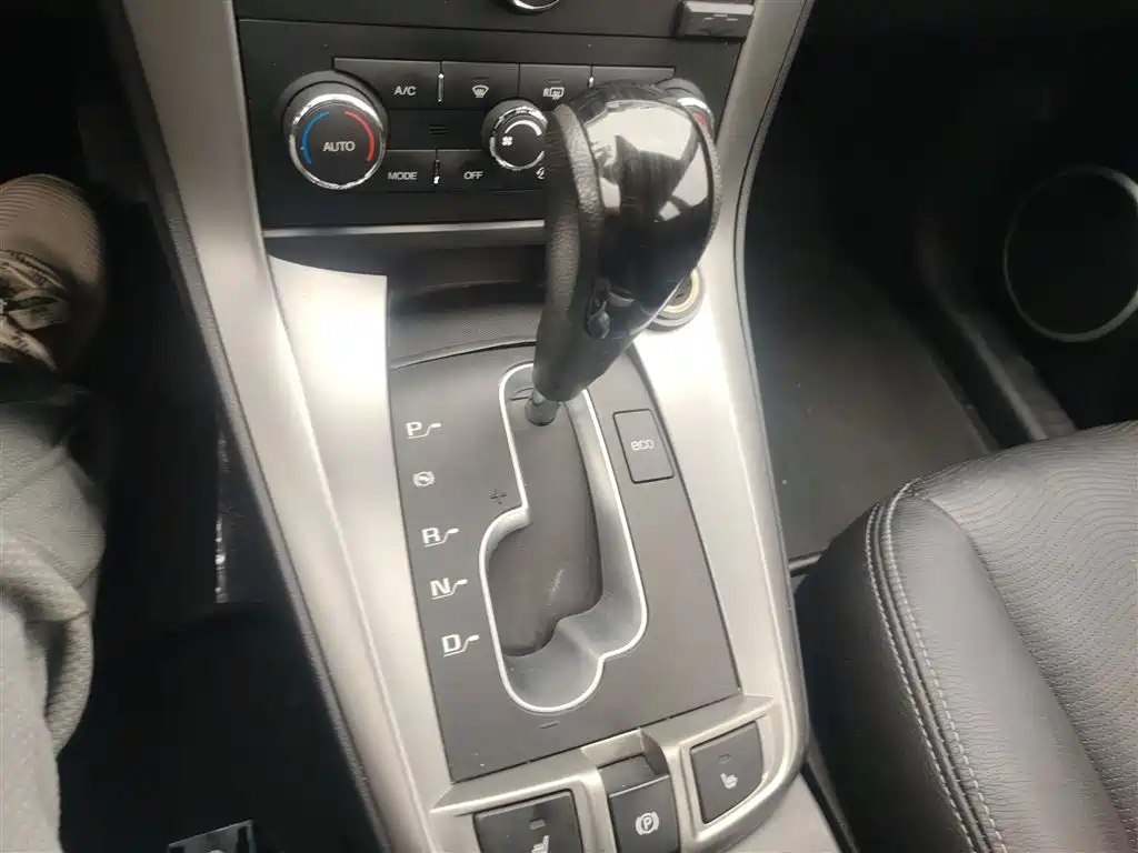 Chevrolet Captiva 2016 — фото 14