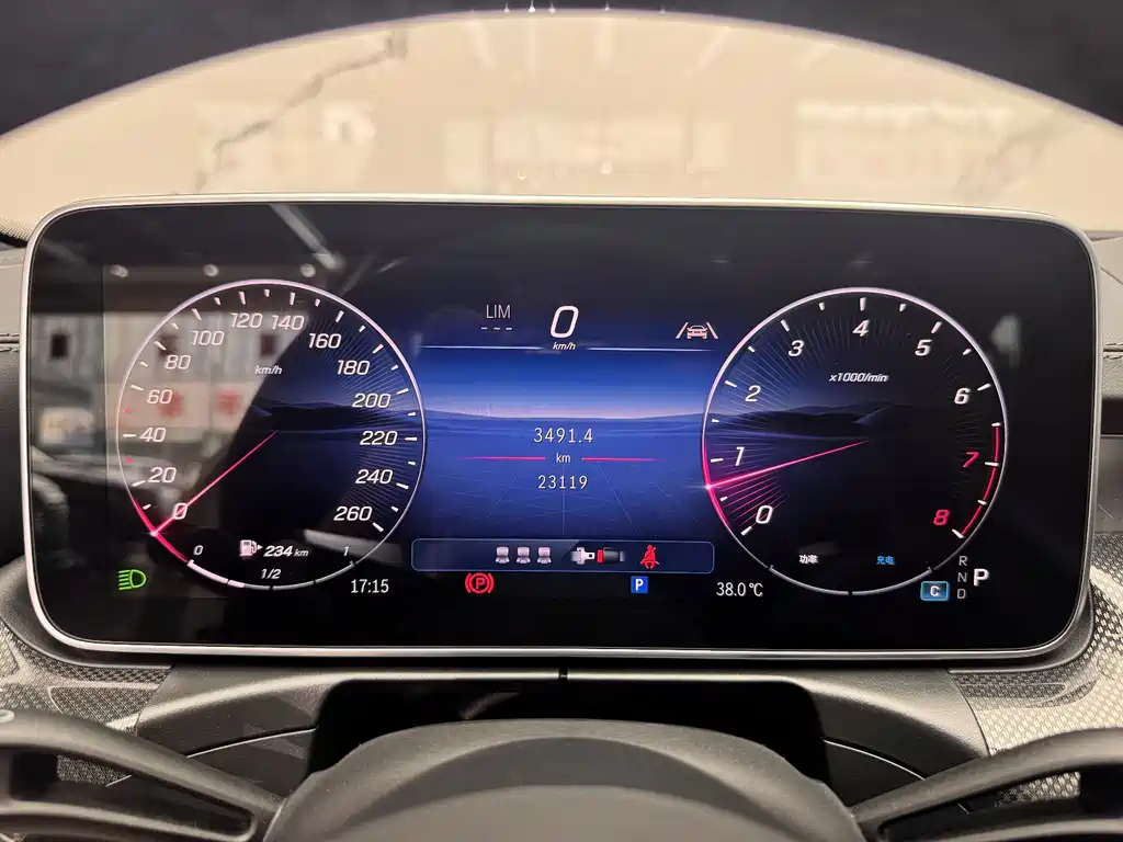 Mercedes-Benz C-Class 2025 — фото 14